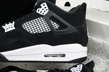 Hyperoad THUNDER' RETRO JORDAN 'WHITE AIR 4 1216